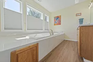 25540 Cheryl Dr, West Linn, OR 97068 - Photo 22