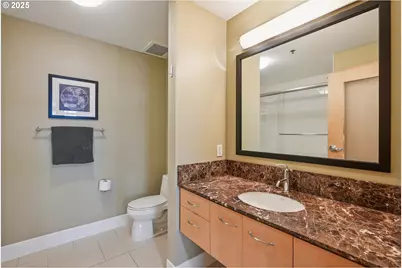 1221 SW 10th Ave #1110, Portland, OR 97205 - Photo 16