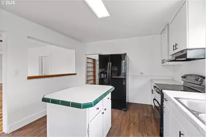 645 5th St, Myrtle Point, OR 97458 - Photo 14