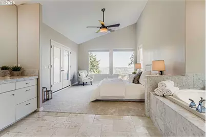 19788 Wildwood Dr, West Linn, OR 97068 - Photo 12