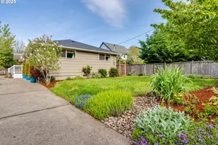 1697 Elanco Ave, Eugene, OR 97408 - Photo 26