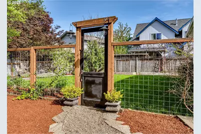 1697 Elanco Ave, Eugene, OR 97408 - Photo 24