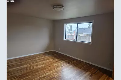 557 S 44th St, Springfield, OR 97478 - Photo 20