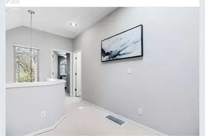 2438 NW Thurman St, Portland, OR 97210 - Photo 22