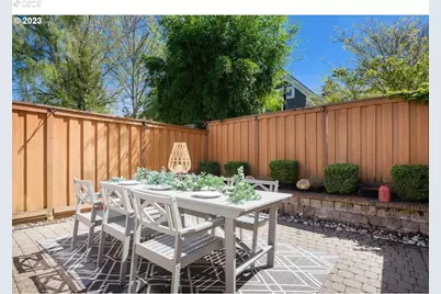 2438 NW Thurman St, Portland, OR 97210 - Photo 34