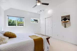 2438 NW Thurman St, Portland, OR 97210 - Photo 26