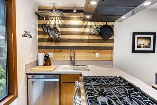 7705 S Fulton Park Pl, Portland, OR 97219 - Photo 14