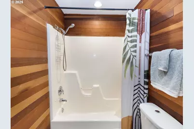 7705 S Fulton Park Pl, Portland, OR 97219 - Photo 28