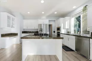 3775 NW Hilton Head Terrace, Portland, OR 97229 - Photo 6