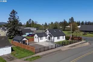 104 Delmonte Ave, Tillamook, OR 97141 - Photo 32