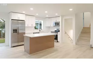 12903 NE Stanton St, Portland, OR 97230 - Photo 6