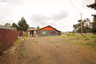 1120 Rhododendron Dr, Florence, OR 97439 - Photo 2