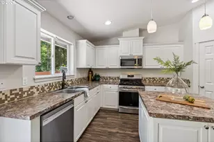 202 Edgewater Dr, Carson, WA 98610 - Photo 8
