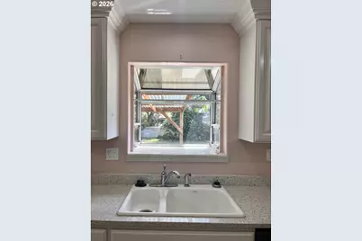 15550 SE Millmain Dr, Portland, OR 97233 - Photo 8