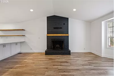 3380 Honeywood St, Eugene, OR 97408 - Photo 6