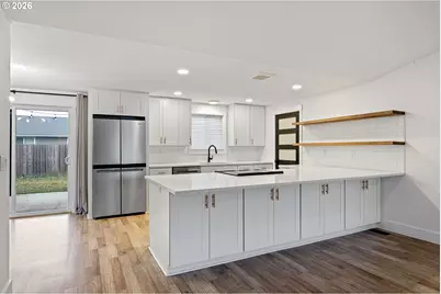 3380 Honeywood St, Eugene, OR 97408 - Photo 12