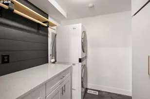 3380 Honeywood St, Eugene, OR 97408 - Photo 24