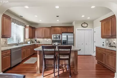 13346 SW Shakespeare St, Tigard, OR 97224 - Photo 10