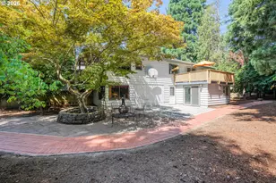 8000 SW Wareham Cir, Portland, OR 97223 - Photo 2