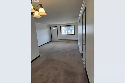 2215 Country Club Ter, Woodburn, OR 97071 - Photo 4