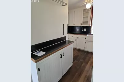 2215 Country Club Ter, Woodburn, OR 97071 - Photo 10
