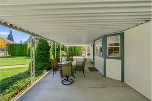 830 NE 157th Ave, Portland, OR 97230 - Photo 32