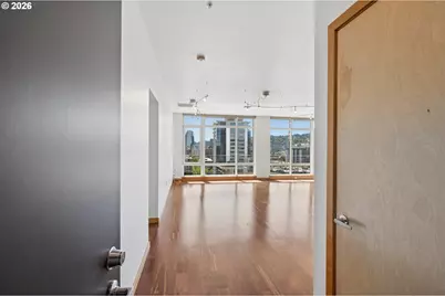 1255 NW 9th Ave #1306, Portland, OR 97209 - Photo 2