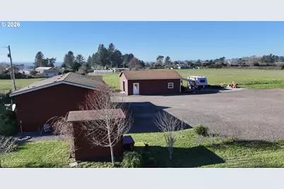 15717 Goshen Ln, Brookings, OR 97415 - Photo 2
