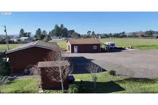 15717 Goshen Ln, Brookings, OR 97415 - Photo 2