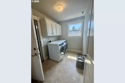1126 W 6th Ave, Junction City, OR 97448 - Photo 30