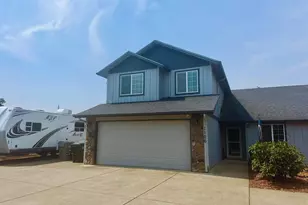 1126 W 6th Ave, Junction City, OR 97448 - Photo 1