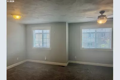 1126 W 6th Ave, Junction City, OR 97448 - Photo 32