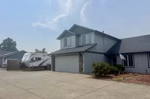 1126 W 6th Ave, Junction City, OR 97448 - Photo 2