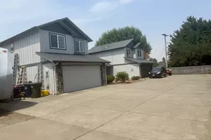 1126 W 6th Ave, Junction City, OR 97448 - Photo 44