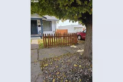 510 NW 11th St, Pendleton, OR 97801 - Photo 2