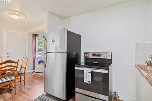 324 Colorado St, Longview, WA 98632 - Photo 8