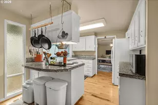 5770 SW Cranberry Ct, Beaverton, OR 97007 - Photo 16