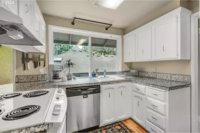 5770 SW Cranberry Ct, Beaverton, OR 97007 - Photo 18
