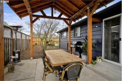 1180 12th St, Springfield, OR 97477 - Photo 30