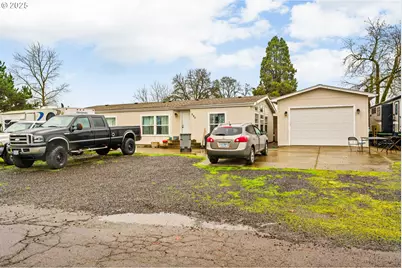 370 S 6th St, Harrisburg, OR 97446 - Photo 1