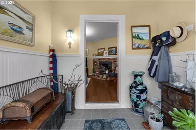 911 1st Ave, Seaside, OR 97138 - Photo 6