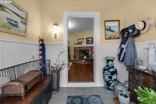 911 1st Ave, Seaside, OR 97138 - Photo 6