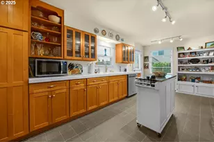 911 1st Ave, Seaside, OR 97138 - Photo 16