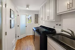 950 E 23rd Ave, Eugene, OR 97405 - Photo 20