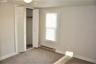 1890 W 12th Ave, Eugene, OR 97402 - Photo 10