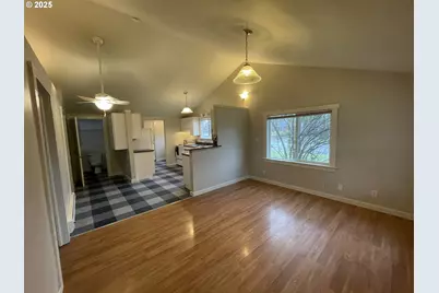 1890 W 12th Ave, Eugene, OR 97402 - Photo 6