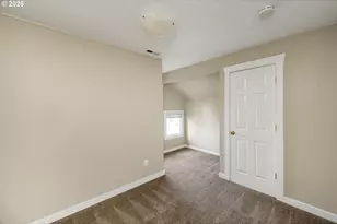 721 NE Roselawn St, Portland, OR 97211 - Photo 24