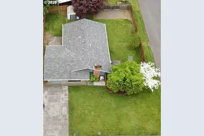 12910 SE Center St, Portland, OR 97236 - Photo 4