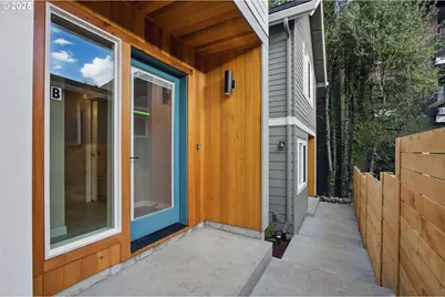 1123 SE Rhone St #B, Portland, OR 97202 - Photo 2