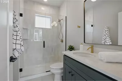 1123 SE Rhone St #B, Portland, OR 97202 - Photo 14